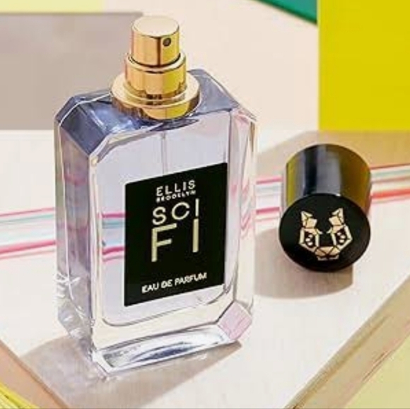 Ellis Brooklyn Sci Fi Full Size No Box - Picture 3 of 8